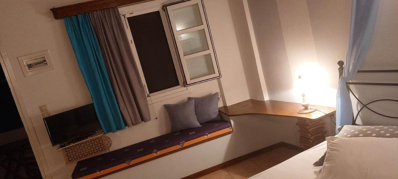 Ο Μπαξεσ Apartment Livadi  Exterior photo