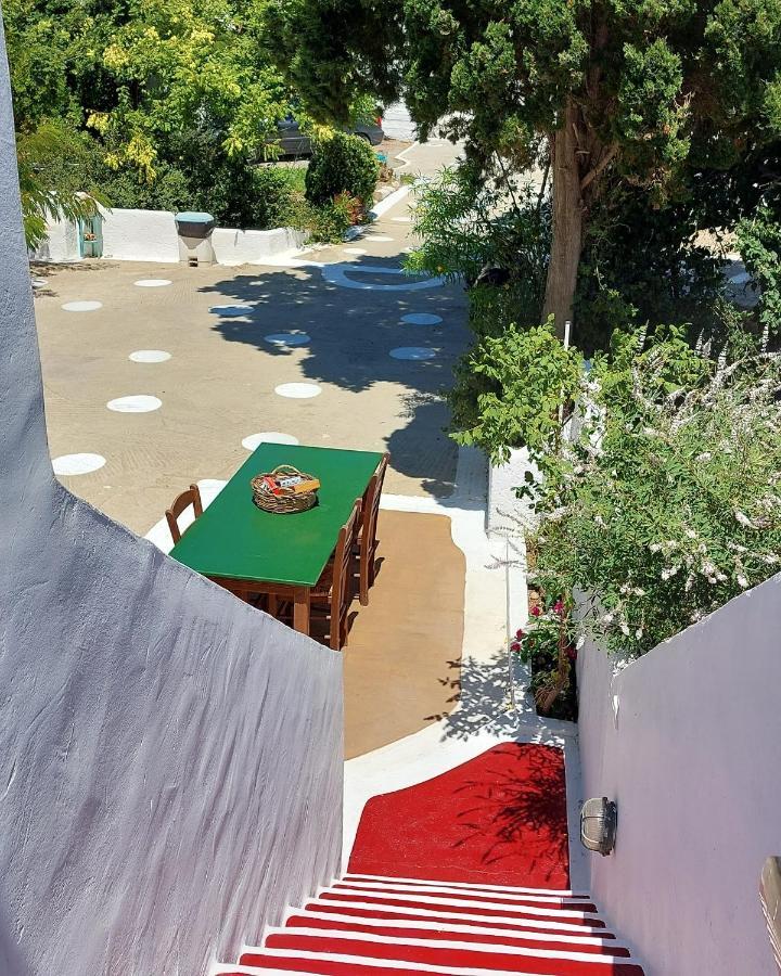 Ο Μπαξεσ Apartment Livadi  Exterior photo